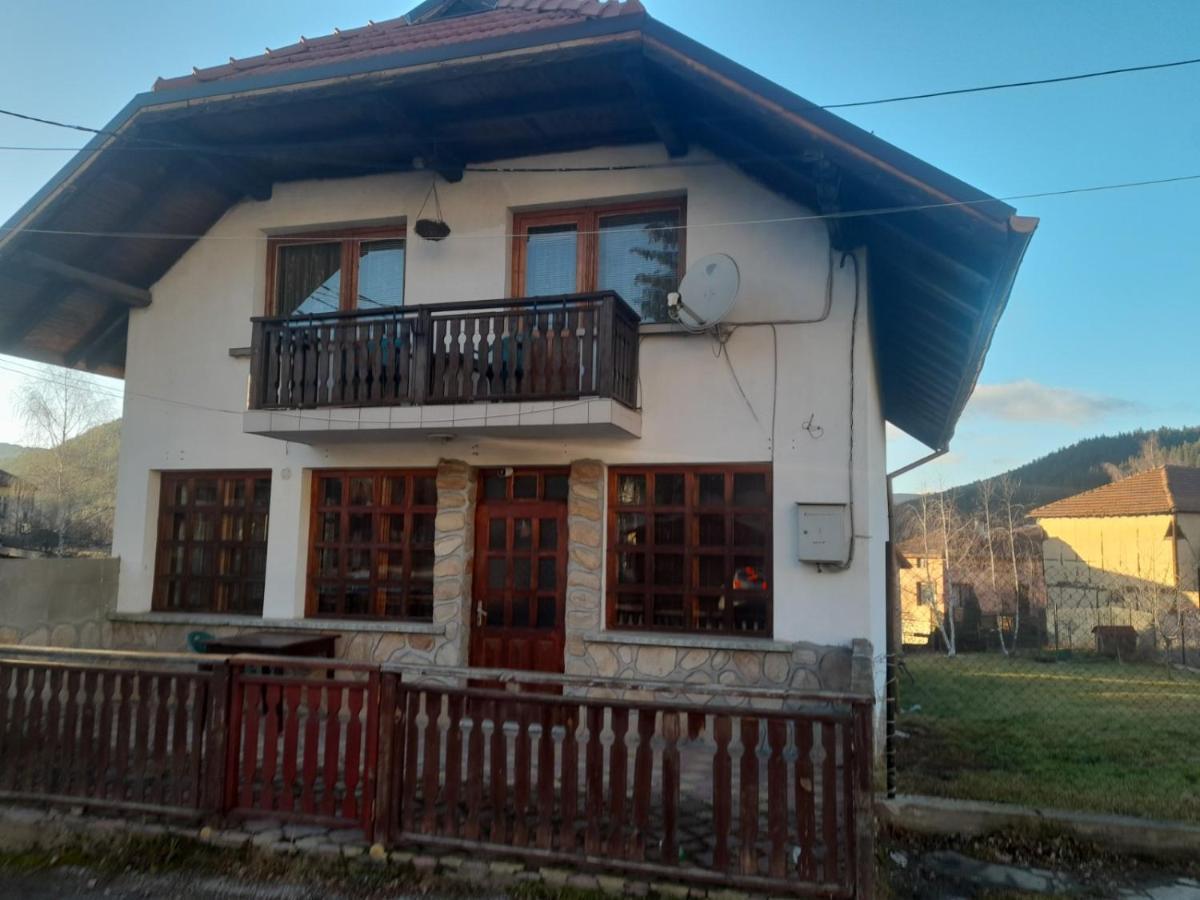 Къща За Гости Дани Govedartsi Exterior foto